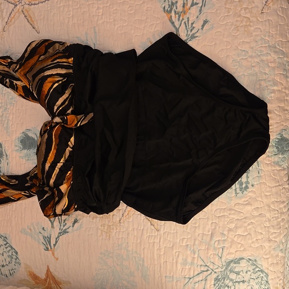 Longitude bathing suit, size 16, black beige and copper - Picture 4 of 4